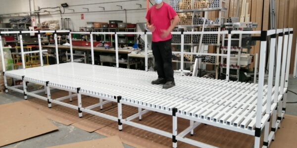 PLATAFORMA PVC ELEVADA 100X100X70CM