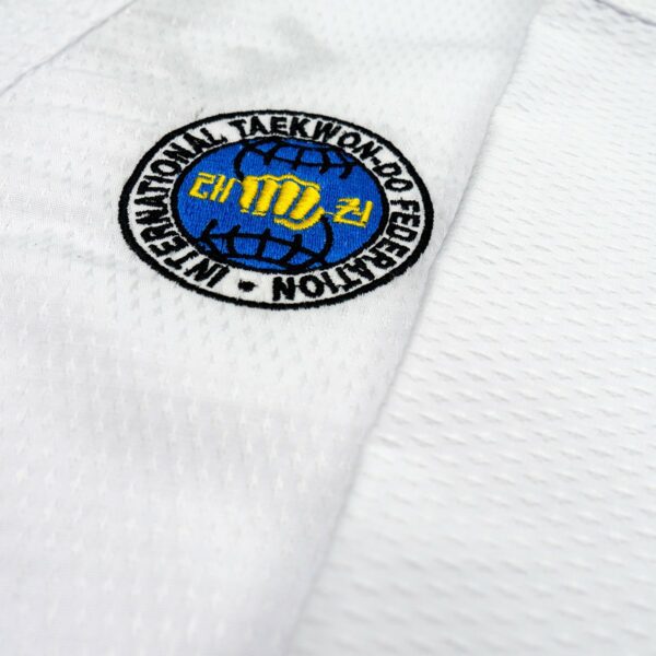 Dobok ITF Training Lite Black Belt. 2 TAEKWONDO - Imagen 2