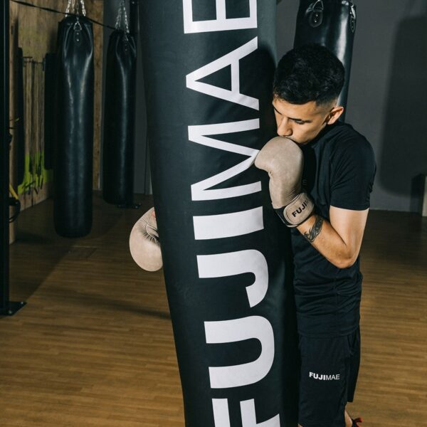 Saco de golpeo . Negro. 180cm BOXEO - Imagen 2