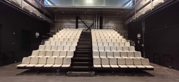 ASIENTO PLEGABLE DE GRADA-CON RESPALDO FIJO Y ASIENTO ABATIBLE AUTOMATICAMENTE - Imagen 6