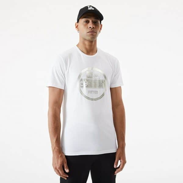 CAMISETA NEW ERA ESSENTIAL VISOR STICKER - Imagen 3