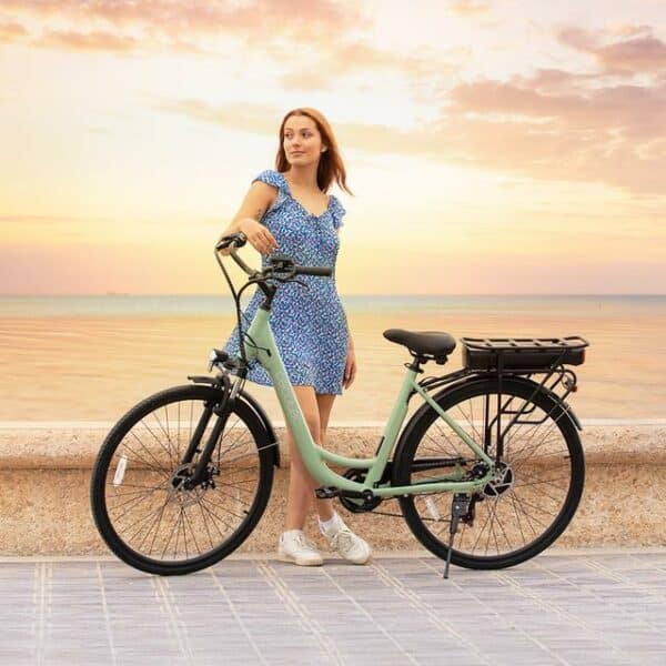 Bicicleta eléctrica Capital Bicicleta eléctrica de ciudad con 80 km de autonomía, 28", suspensión delantera, cambio Shimano de 6 velocidades y doble disco de freno. - Imagen 4