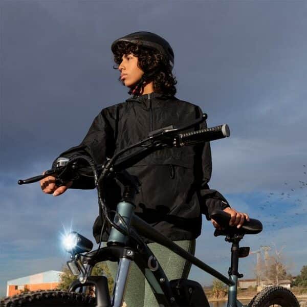 Bicicleta eléctrica e-Xplore de montaña de batería extraíble con 55 km de autonomía, 27,5" , suspensión delantera, cambio Shimano de 7 velocidades y doble disco de freno. - Imagen 3