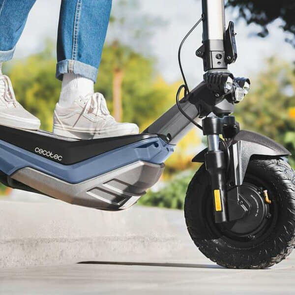 Bongo serie doble Z75 Patinete eléctrico con doble motor de 2200 W (500 W+500 W nominal) y autonomía de 75 km. Ruedas de 10,5” y doble suspensión. Cumple con todos los requisitos de la nueva normativa española de circulación - Imagen 6