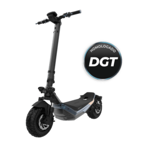 Bongo serie doble Z75 Patinete eléctrico con doble motor de 2200 W (500 W+500 W nominal) y autonomía de 75 km. Ruedas de 10,5” y doble suspensión. Cumple con todos los requisitos de la nueva normativa española de circulación