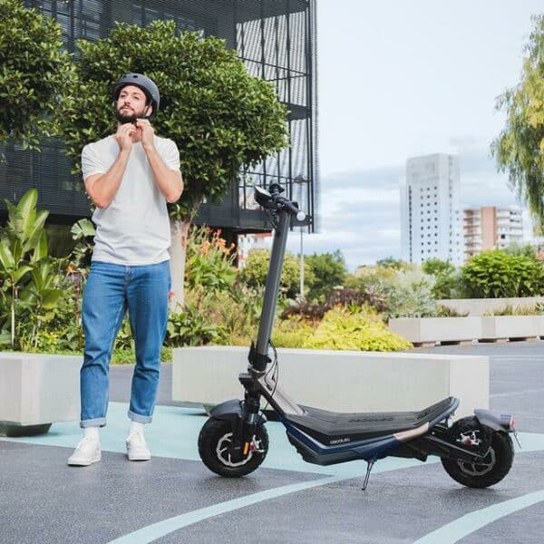 Bongo serie doble Z75 Patinete eléctrico con doble motor de 2200 W (500 W+500 W nominal) y autonomía de 75 km. Ruedas de 10,5” y doble suspensión. Cumple con todos los requisitos de la nueva normativa española de circulación - Imagen 8