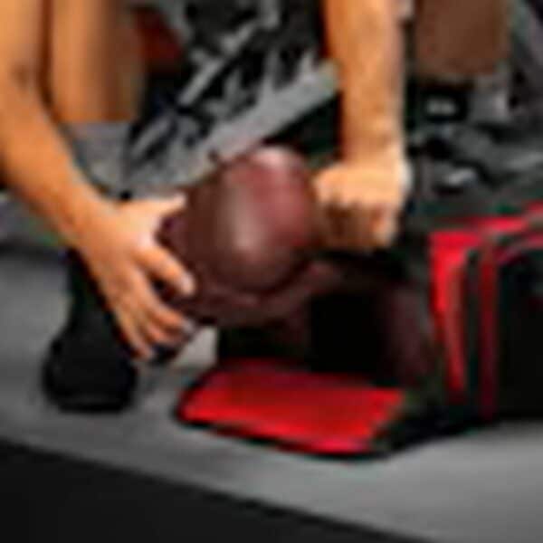 Hayabusa Marvel’s Deadpool Duffle Bag Negro-Rojo BOLSA BOXEO - Imagen 3