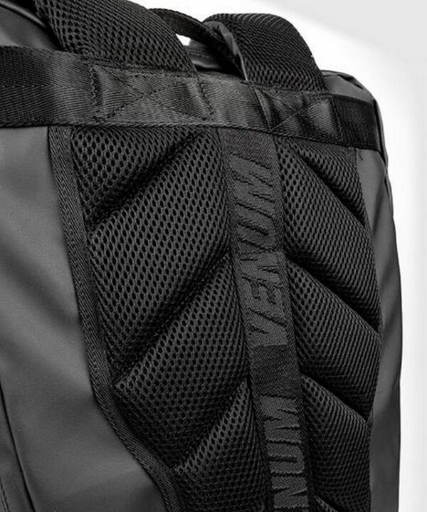Venum Training Camp 3.0 Backpack Turtle Negro-Gris MOCHILA, BOLSA - Imagen 4