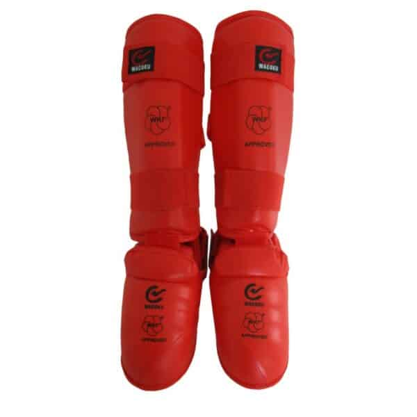 Espinillera con empeine Wakoku homologada WKF roja.