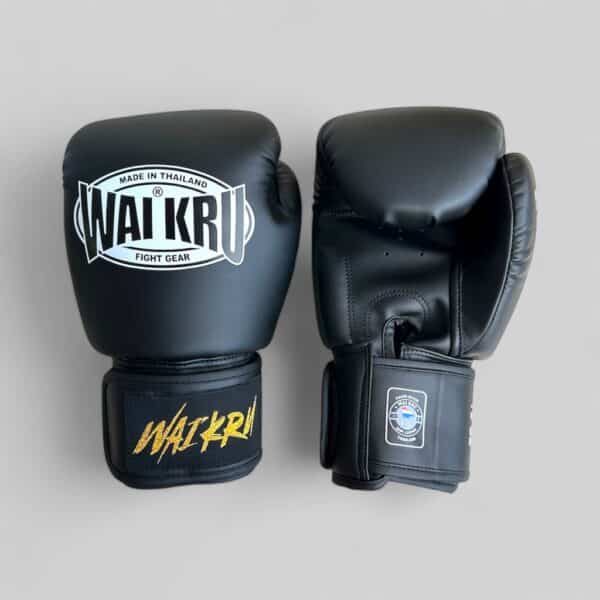 Wai Kru Muay Thai Gloves Semi Leather BG-1 Negro GUANTES