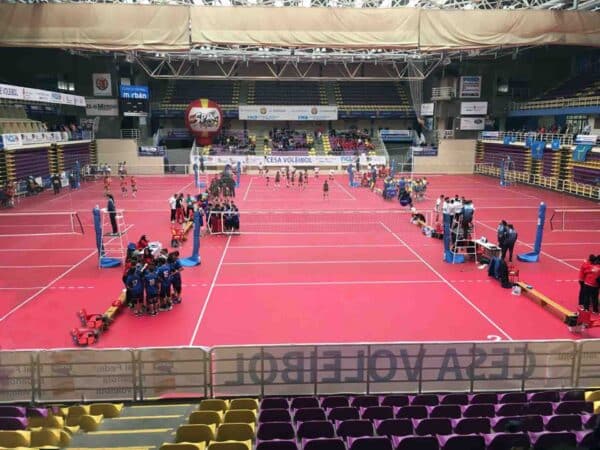 Juego postes voleibol de aluminio de Ø 90 mm en forma de L - Imagen 11