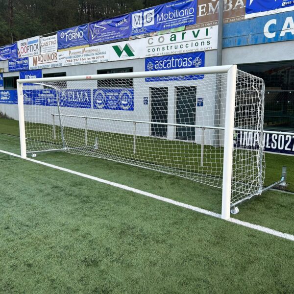 JUEGO PORTERÍAS ALUMINIO FÚTBOL 7 90 MM ABATIBLES CON ARQUILLOS CINCADOS - Imagen 3