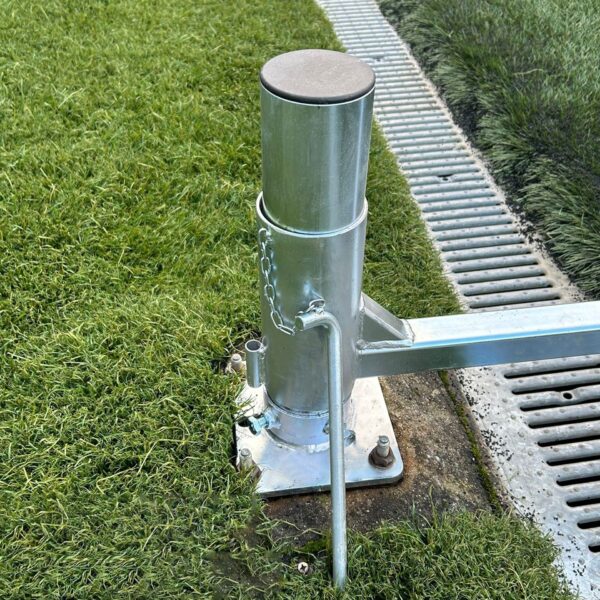 JUEGO PORTERÍAS ALUMINIO FÚTBOL 7 90 MM ABATIBLES CON ARQUILLOS CINCADOS - Imagen 6