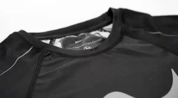 RASHGUARD BAJO GI PRO C18 NEGRO JUSPORTS CAMISETA COMPRESION - Imagen 6