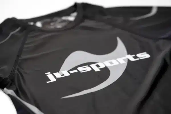 RASHGUARD BAJO GI PRO C18 NEGRO JUSPORTS CAMISETA COMPRESION - Imagen 5