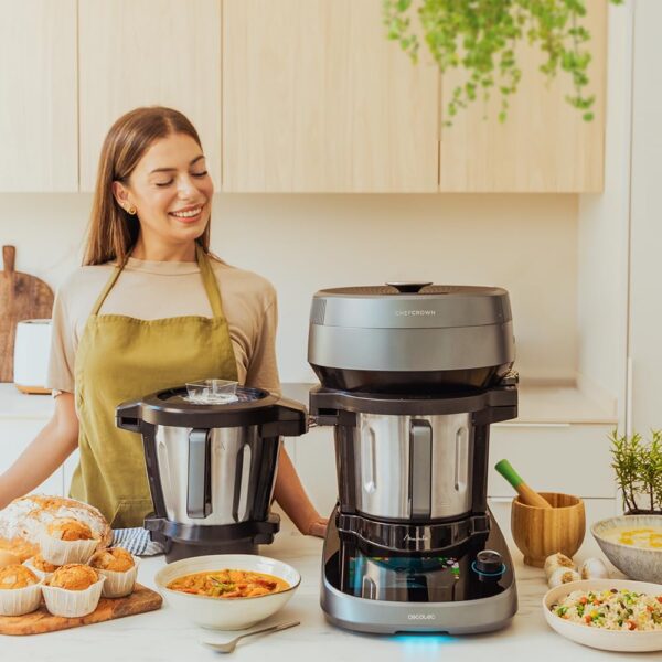 Mambo CooKing Total Gourmet Robot de cocina multifunción con dispensador de alimentos. 2200 W, 45 Funciones, Miles de Recetas Guiadas, Jarra Unique de 4,5L y Jarra Victory de 4,5L, Accesorios - Imagen 6