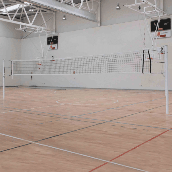 Juego postes voleibol de aluminio de ø90 mm anclados al suelo