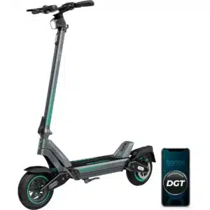Bongo Y45 Connected Patinete eléctrico con potencia máxima de 750 W y doble suspensión que permite superar pendientes y desplazarse por cualquier superficie. Con autonomía de hasta 45 km. Cumple con todos los requisitos de la nueva normativa española de circulación. Connexión con App movil.