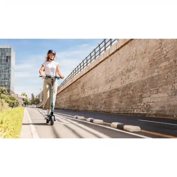 Bongo Y45 Connected Patinete eléctrico con potencia máxima de 750 W y doble suspensión que permite superar pendientes y desplazarse por cualquier superficie. Con autonomía de hasta 45 km. Cumple con todos los requisitos de la nueva normativa española de circulación. Connexión con App movil. - Imagen 11