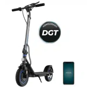 Bongo D20 XL Connected Patinete eléctrico con potencia máxima de 630 W que permite superar pendientes y desplazarse por cualquier superficie. Con autonomía de hasta 20 km. Cumple con todos los requisitos de la nueva normativa española de circulación. Connexión con App movil
