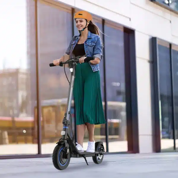 Bongo D20 XL Connected Patinete eléctrico con potencia máxima de 630 W que permite superar pendientes y desplazarse por cualquier superficie. Con autonomía de hasta 20 km. Cumple con todos los requisitos de la nueva normativa española de circulación. Connexión con App movil - Imagen 7