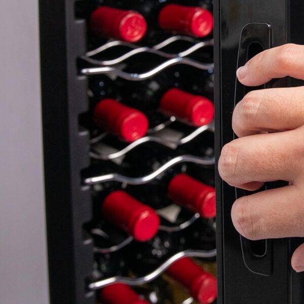 Bolero GrandSommelier 34030 Black Compressor Vinoteca de 34 botellas de capacidad con sistema compresor de enfriamiento que garantiza un alto rendimiento. Temperatura regulable y luz LED interior. - Imagen 8