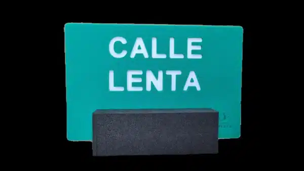 SEÑALIZADOR DE CALLE LENTA PISCINAS