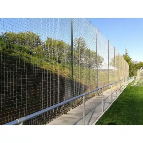 POSTE METÁLICO 6M PARA RED PROTECCIÓN CON PLETINA PARA ATORNILLAR