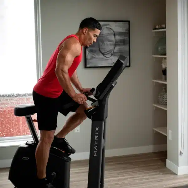Bicicleta vertical U50 - Matrix Fitness ESTATICA - Imagen 8
