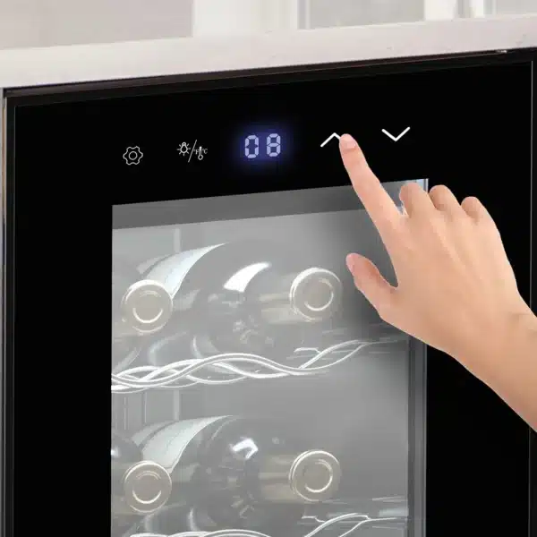 Bolero GrandSommelier 830 CoolWood Vinoteca Bodega puesta a temperatura de 8 botellas de capacidad con sistema termoeléctrico de enfriamiento que garantiza un alto rendimiento. Temperatura regulable y luz LED interior. - Imagen 3