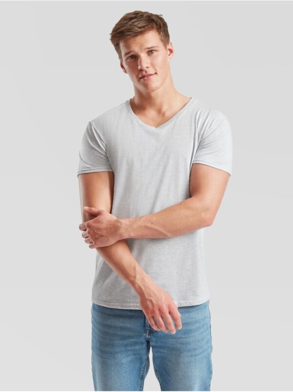 CAMISETA FRUIT OF THE LOOM ICONIC 150 V-⁠NECK T - Imagen 10