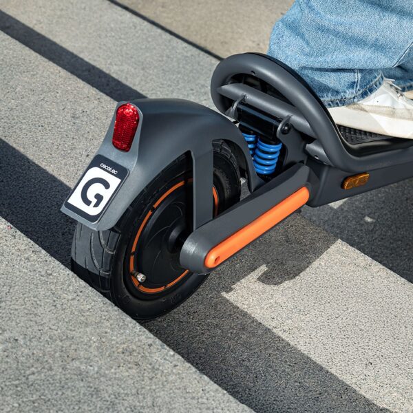 Bongo GS65 2x2 XXL Connected Patinete eléctrico con base ultrawide, doble suspensión, doble motor, potencia máxima de 1000W y neumáticos de 10" que permite desplazarse cómodamente por cualquier superficie. Con autonomía de hasta 65 km. Cumple con todos los requisitos de la normativa española de circulación. (DGT) - Imagen 11