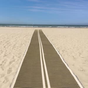 Pasillo de acceso a la playa  10×1,50 m